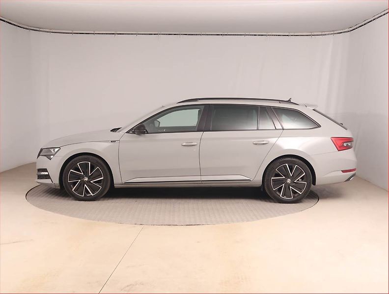 Škoda Superb (2022) Sportline 2.0 TDI - fotka 3 z 17
