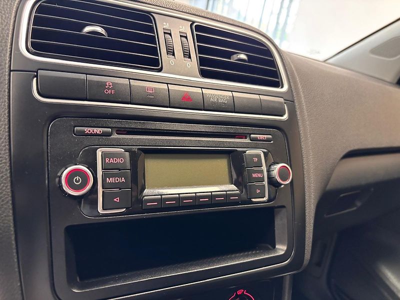 Volkswagen Polo 1.2i - fotka 15 z 28
