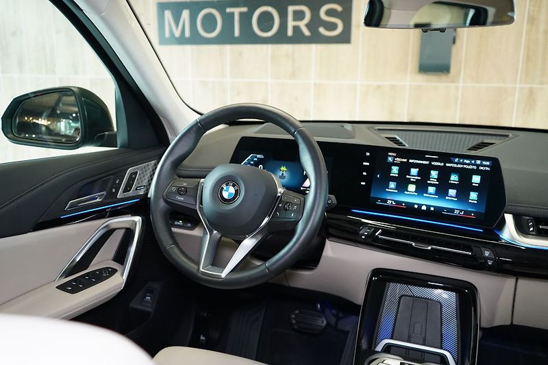 BMW X1 20d xLine, H/K ,Tažné, Head-Up - fotka 49 z 50