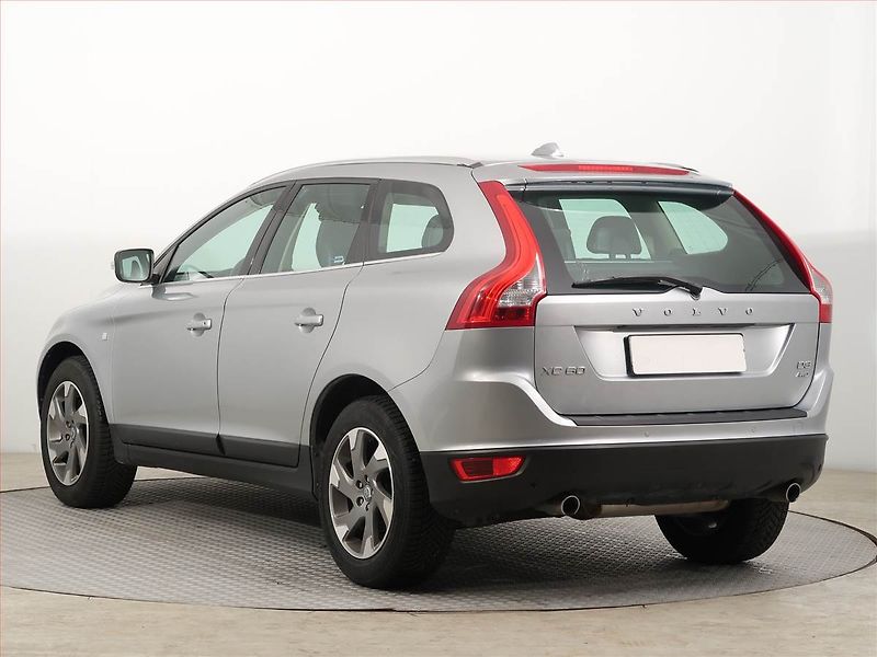 Volvo XC60 (2011) Ocean Race 2.4 D, 4X4 - fotka 4 z 14