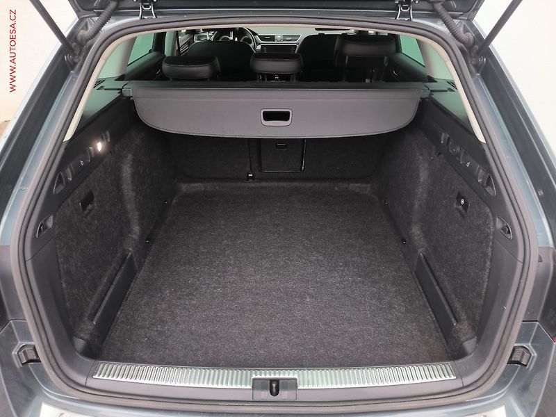 Škoda Superb (2019) 2.0 TDI, ČR, Style, DSG - fotka 7 z 27