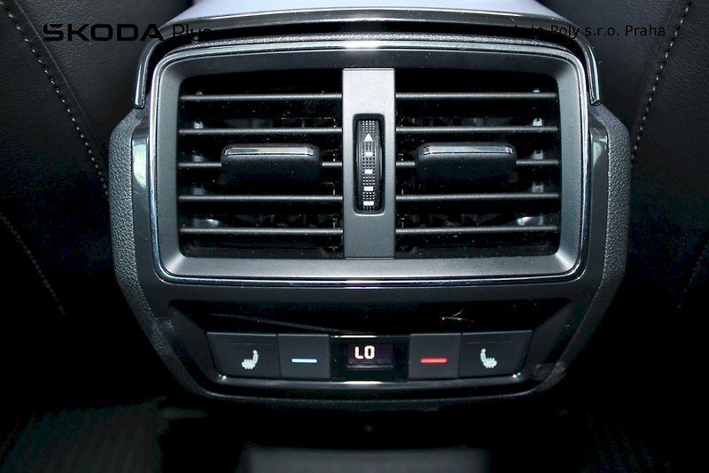 Škoda Karoq (2022) 2.0 TDI 110 kW Style - fotka 22 z 25