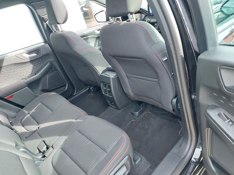 Ford Kuga (2021) III. TDCi ST Line  88kW - fotka 33 z 45