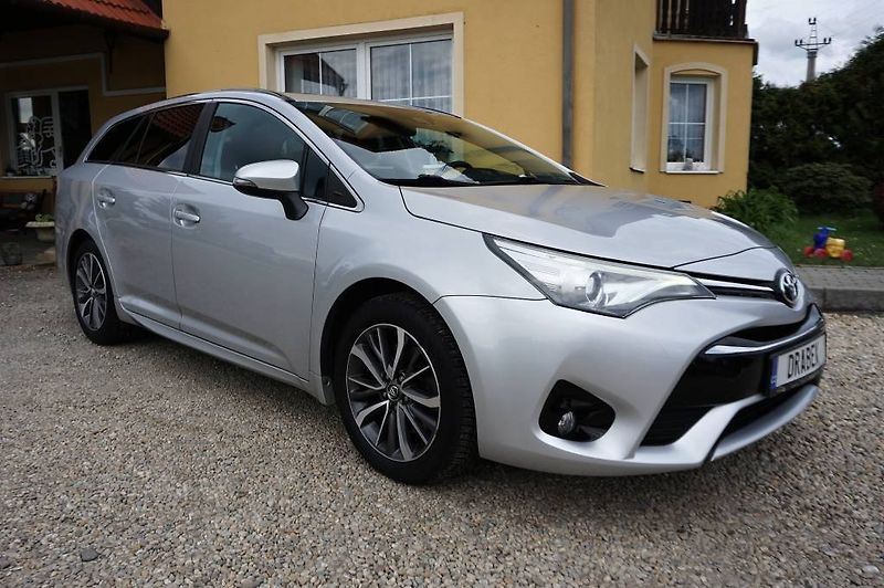Toyota Avensis (2017) TREND 2,0 D.4D 105 kW - fotka 2 z 49