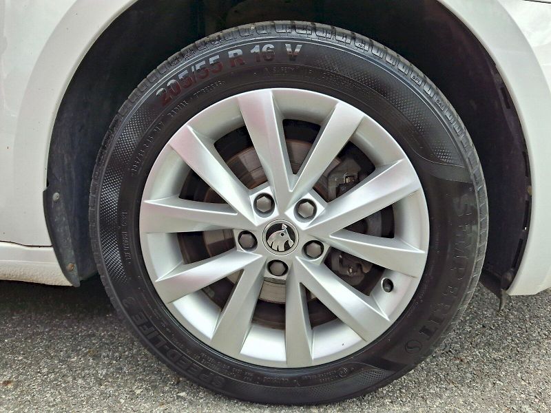 Škoda Octavia (2020) Combi Style 2,0TDi 110kW - fotka 29 z 34