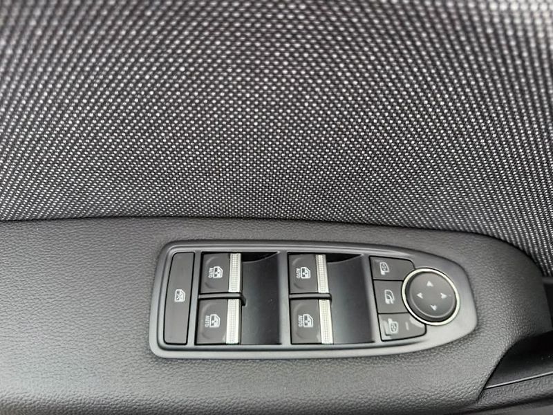Renault Captur (2026) techno Eco-G 120 - fotka 10 z 22