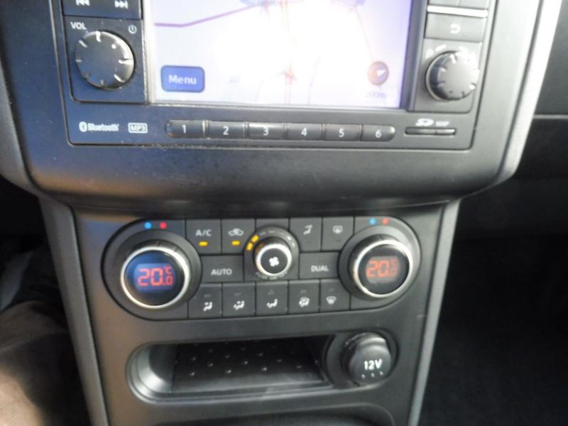 Nissan Qashqai 1.5DCi 110PS NAVI STK TOP STAV - fotka 179 z 189