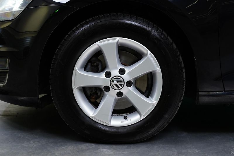 Volkswagen Golf - fotka 10 z 24