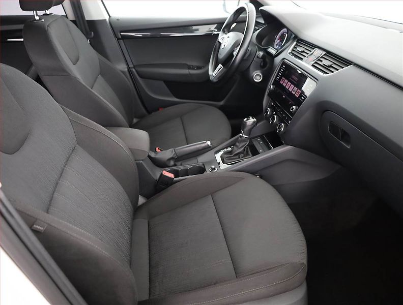 Škoda Octavia (2018) Style 2.0 TDI, Automat - fotka 7 z 18