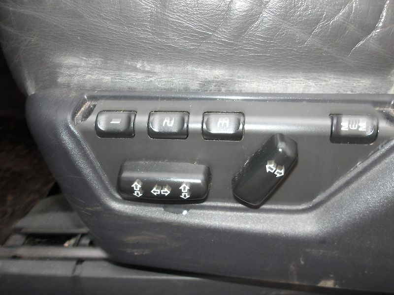 Volvo XC90 2,4D 2xPNEU ! - fotka 21 z 35
