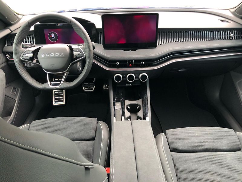 Škoda Superb 2.0 TSI  DSG 7° - fotka 5 z 30