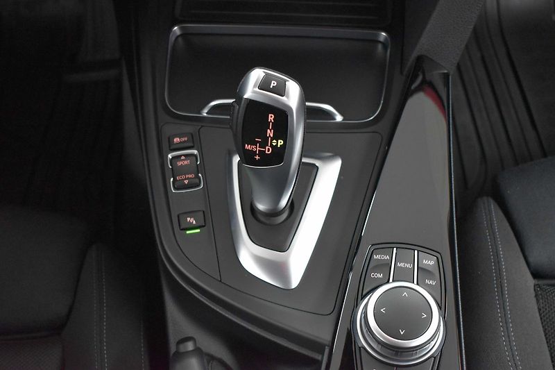 BMW Řada 3 GT 320d xDrive SPORT*KEYLESS* - fotka 22 z 45