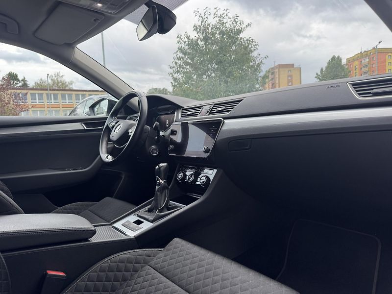 Škoda Superb Ambition - fotka 22 z 33
