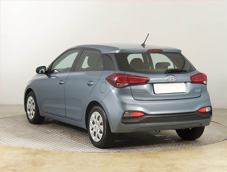 Hyundai i20 (2019) 1.2, Serv.kniha - fotka 4 z 15