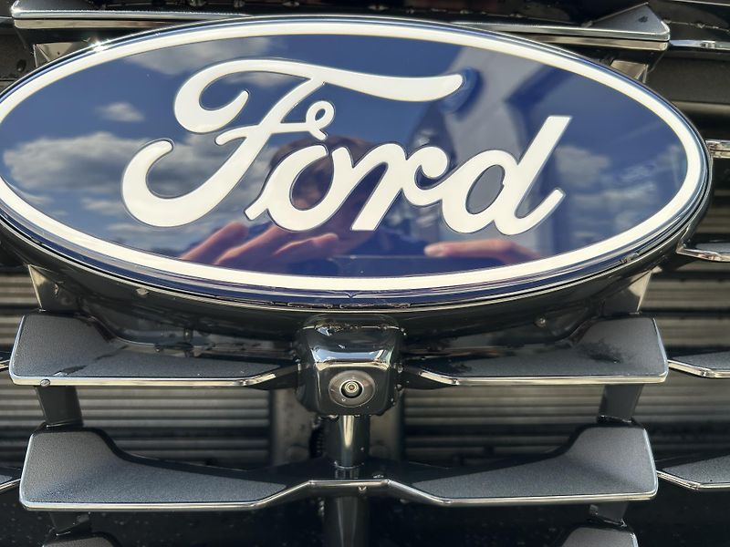Ford Kuga Top Edition 2.5 HEV 132 kW - fotka 3 z 37