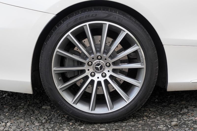 Mercedes-Benz Třídy S S560 Coupe 4Matic, ČR, Masáže - fotka 11 z 44