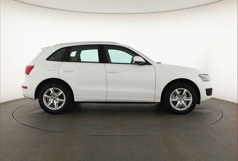Audi Q5 (2012) 3.0 TDI, 4X4, Automat, ČR - fotka 6 z 17