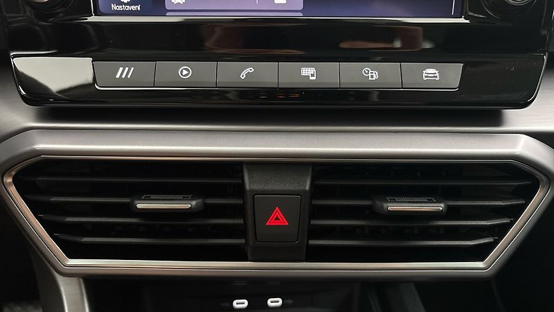 Seat Leon 2.0 TDI DSG FR Sportstourer - fotka 13 z 26