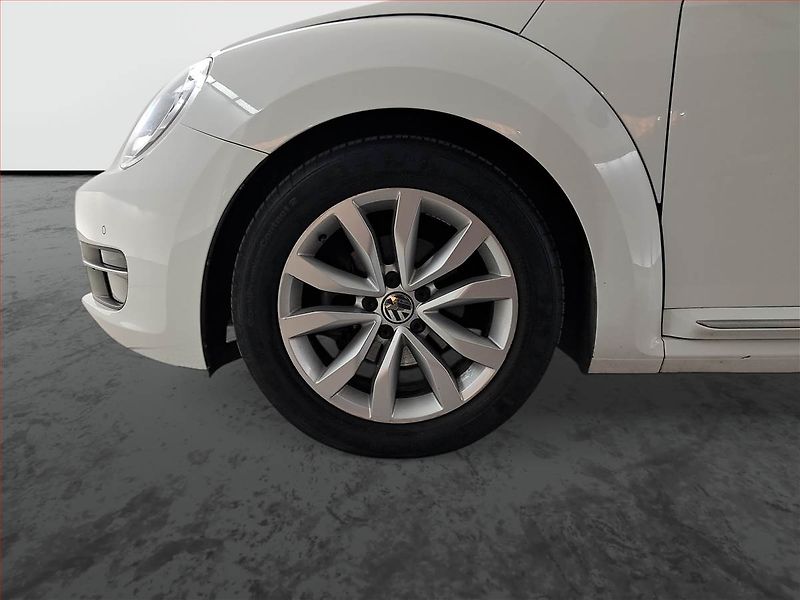 Volkswagen Beetle (2016) 1.2 TSI, ČR,1.maj, Bi-Xenony - fotka 14 z 19