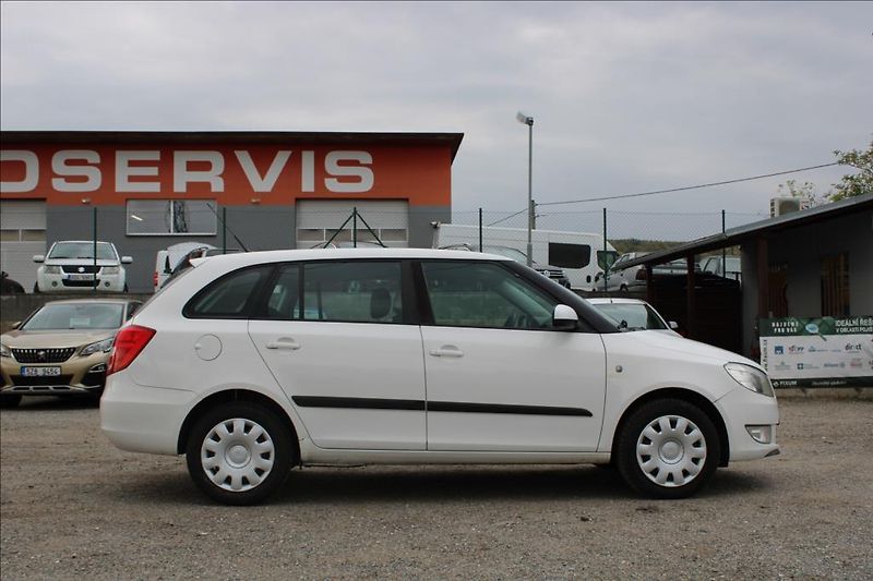 Škoda Fabia 1,6 TDi  KLIMA, STK 10/2028 - fotka 4 z 20