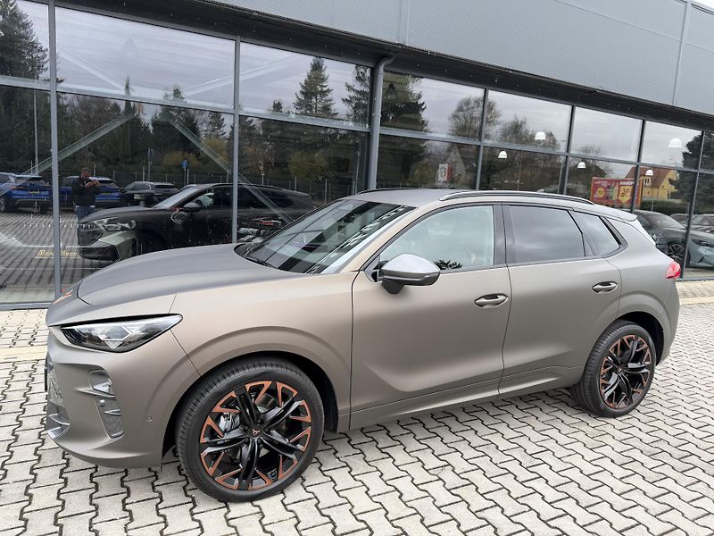 Cupra Terramar (2026) 2.0TSI 150kW 4WD R20 NT DCC CZ - fotka 3 z 50