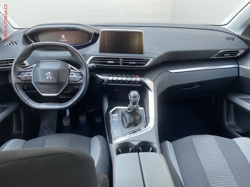 Peugeot 3008 (2019) 1.2PT, Active, navi, kamera - fotka 8 z 18