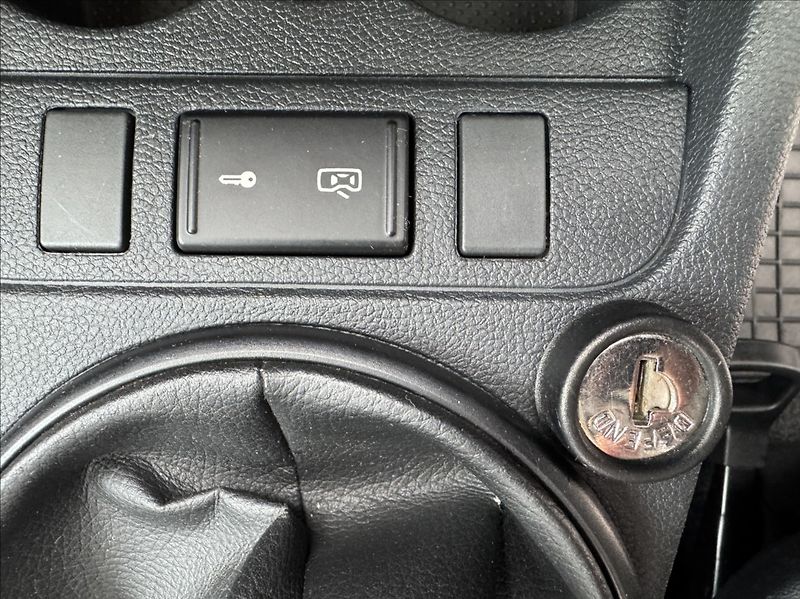 Škoda Fabia 1,4 i 16V tažné DPH 1.maj. ČR - fotka 26 z 45
