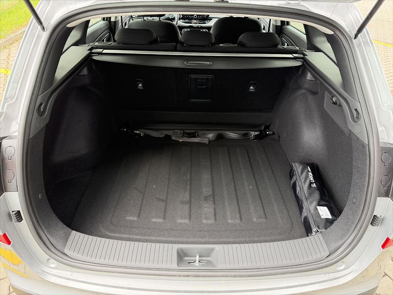 Hyundai i30 (2026) 1,6 T-GDI MHEV 7st. DCT  STYLE - fotka 12 z 12