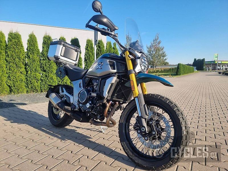 CFMOTO 700 CL-X Adventure (2024) - fotka 4 z 7