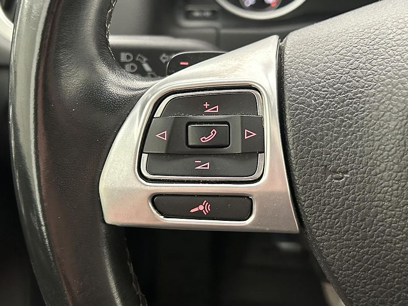 Volkswagen Tiguan 2.0 TDI 4x4 LIFE - fotka 15 z 29