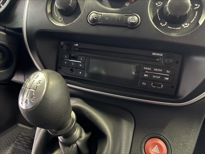 Renault Kangoo 1,5   ČR,DPH,SERVISKA,2.MAJITE - fotka 16 z 21