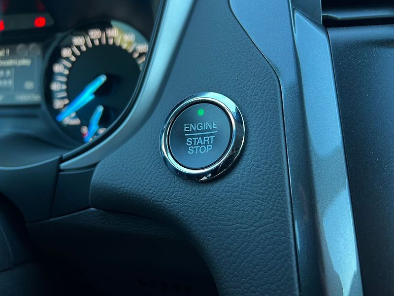 Ford Mondeo (2021) 2.0 TDCi-TAŽNÉ-VYHŘEV.S - fotka 33 z 48