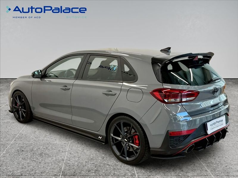 Hyundai i30 2,0   N PERFORMANCE - fotka 6 z 22
