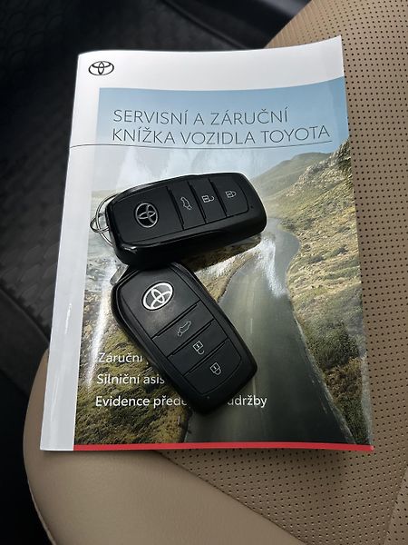Toyota RAV4 (2024) 2.5 Hybrid EXECUTIV e-CVT 360° - fotka 37 z 37