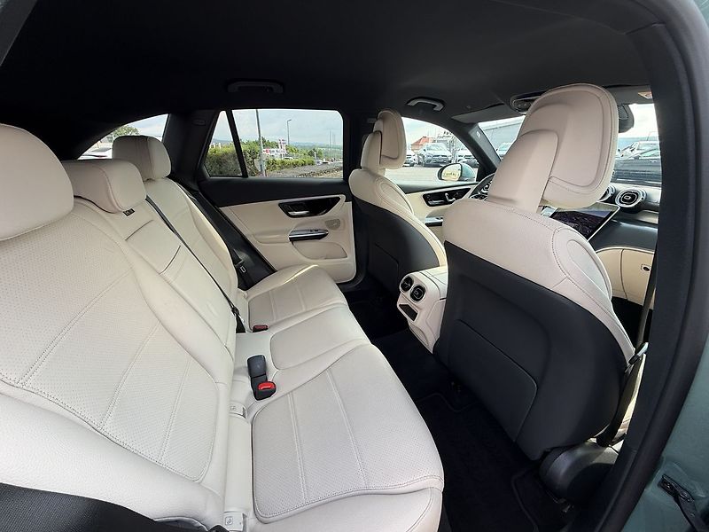 Mercedes-Benz GLC 200 d 4MATIC - fotka 11 z 37