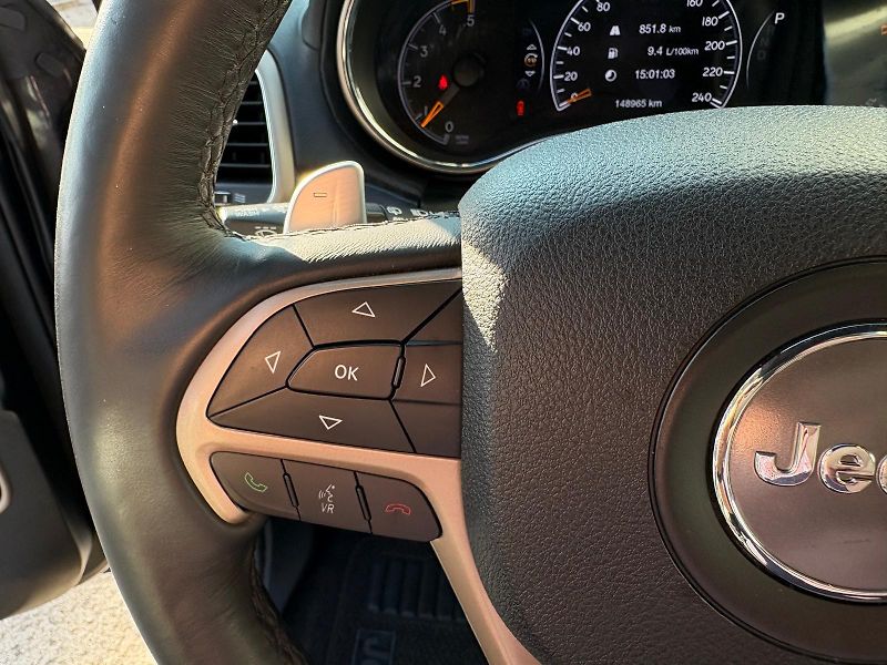 Jeep Grand Cherokee 3.0 CRD 184 kW 4X4 SUMMIT, ČR - fotka 25 z 59