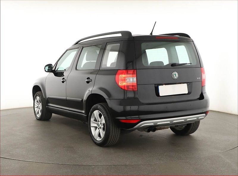 Škoda Yeti (2011) 1.8 TSI, 4X4, Park. senzory - fotka 4 z 12