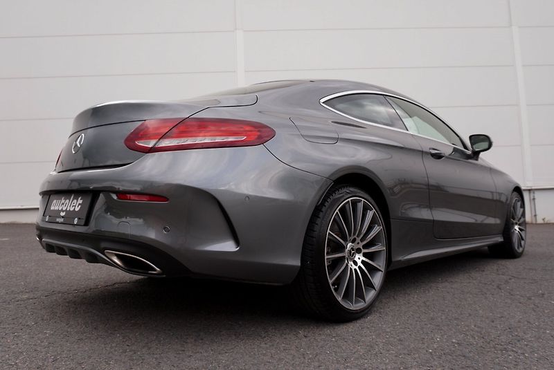 Mercedes-Benz Třídy C C 180 COUPE AMG - fotka 18 z 37