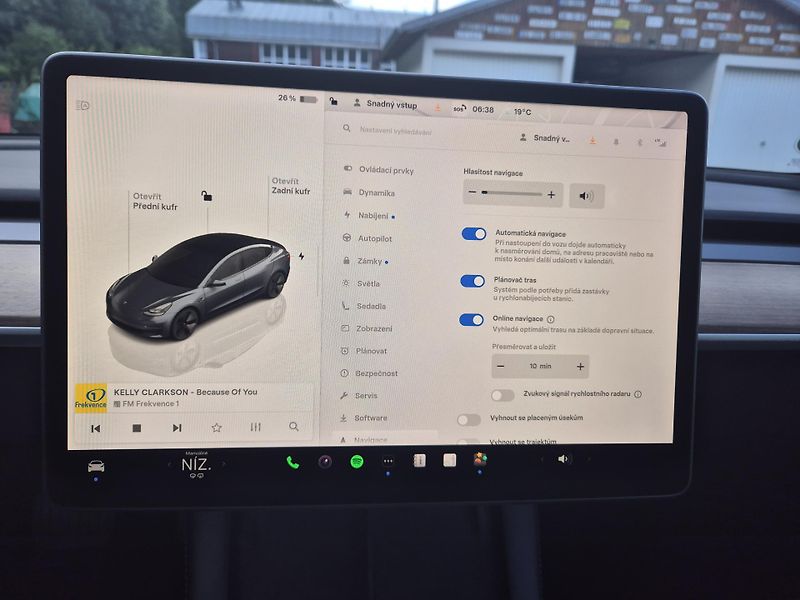 Tesla Model 3 LONG RANGE DUAL MOTOR 91,4% - fotka 29 z 49