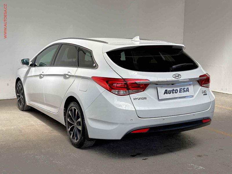 Hyundai i40 (2016) 1.7 CRDI, ČR, servis.kniha - fotka 6 z 17