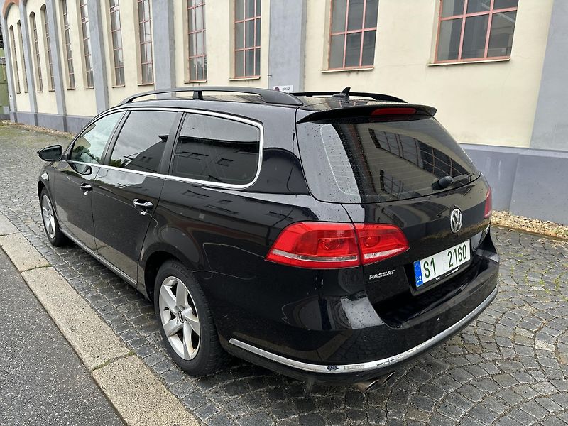 Volkswagen Passat - fotka 7 z 23