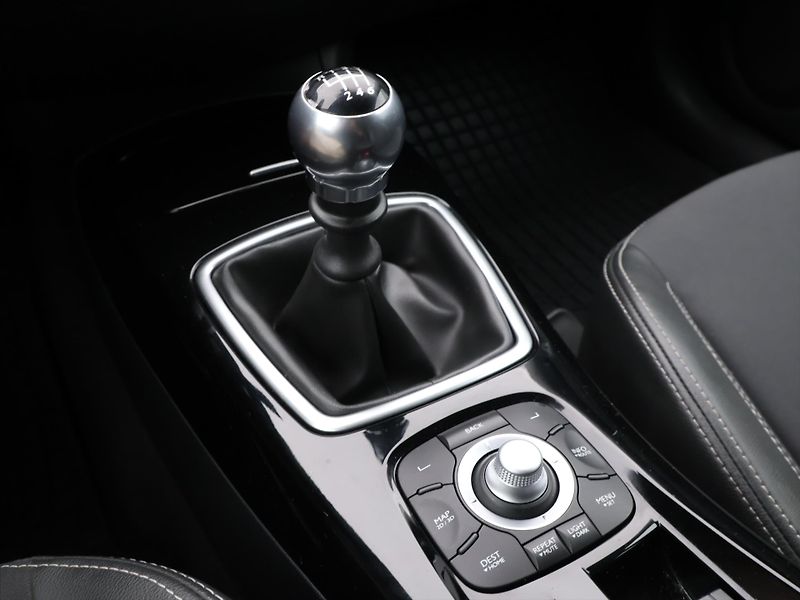 Renault Laguna 2,0 dCi 110 kw Black Edition - fotka 17 z 26