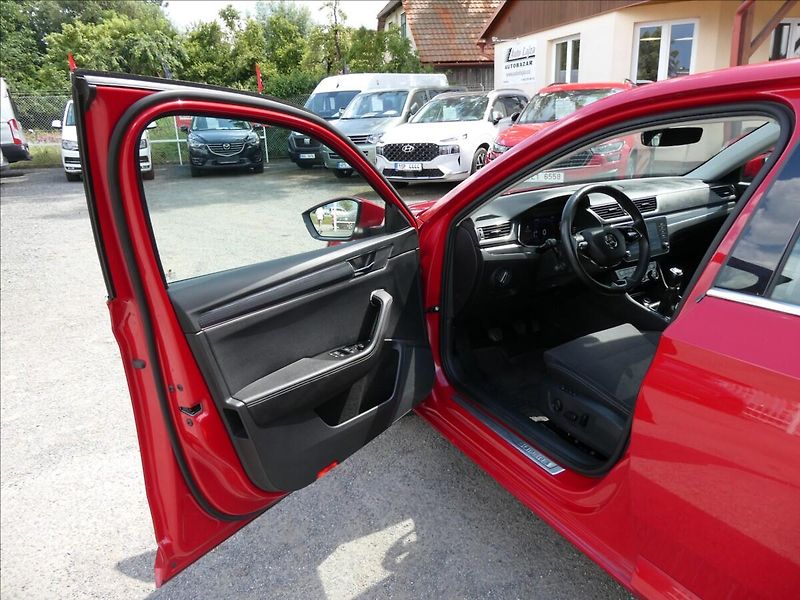 Škoda Superb 1,5 TSi 110kW STYLE+, NAVI,LED - fotka 18 z 37