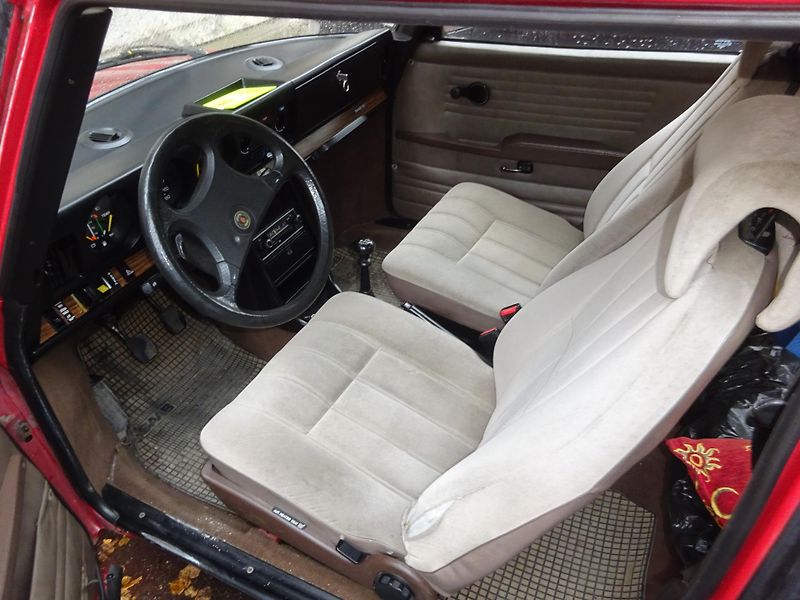 Saab 90 (1985)  2.0  - fotka 6 z 16