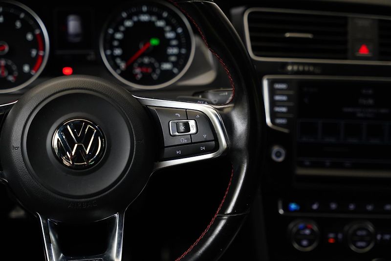 Volkswagen Golf - fotka 16 z 25