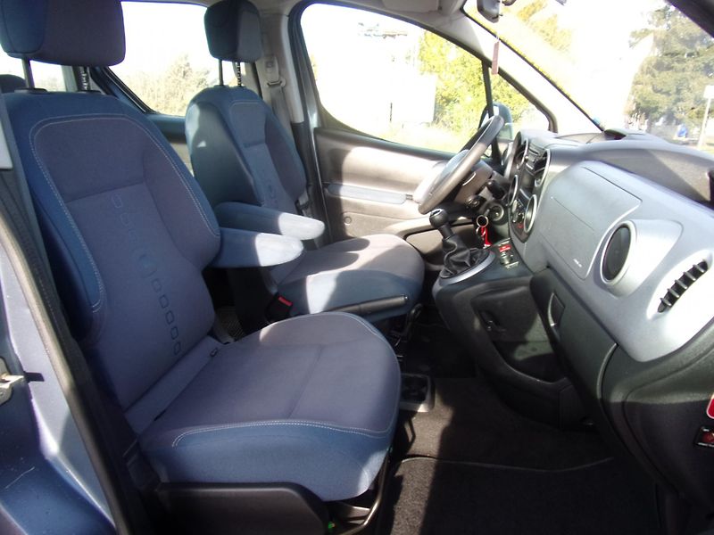 Citroën Berlingo (2009) 1,6i KLIMA VÝHŘEV  - fotka 29 z 31