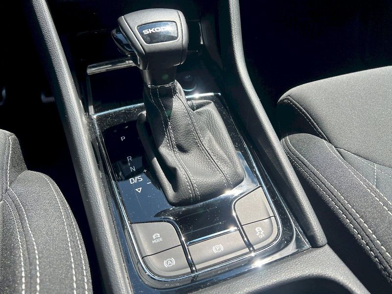 Škoda Karoq (2025) Sportline 1.5TSi 110kW 7°autom - fotka 23 z 31