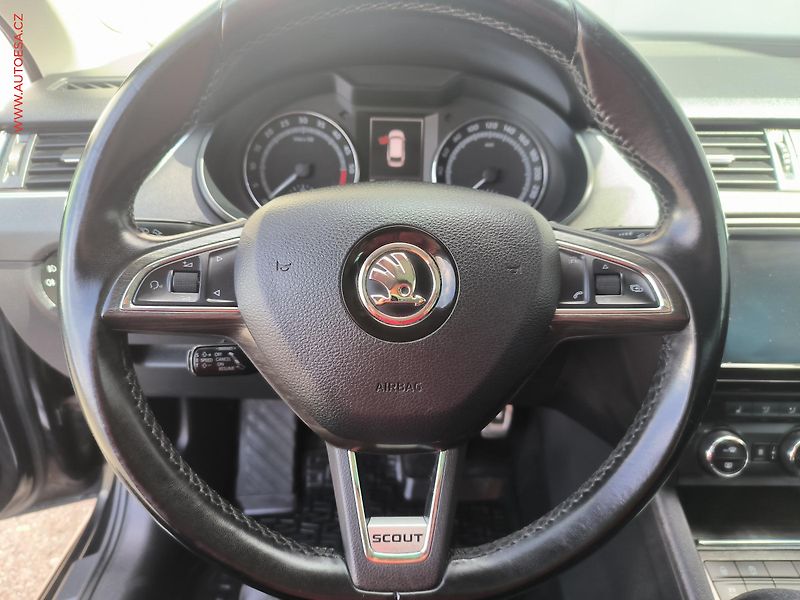 Škoda Octavia (2015) 2.0 TDi 4x4, Scout, DSG - fotka 21 z 28