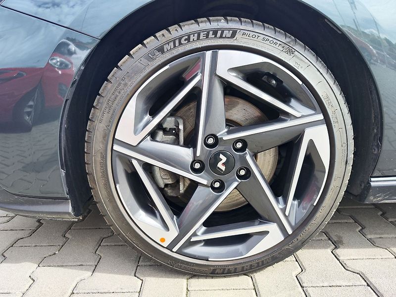 Hyundai i30 1.5 T-GDI/103kW N-Line DCT - fotka 34 z 35