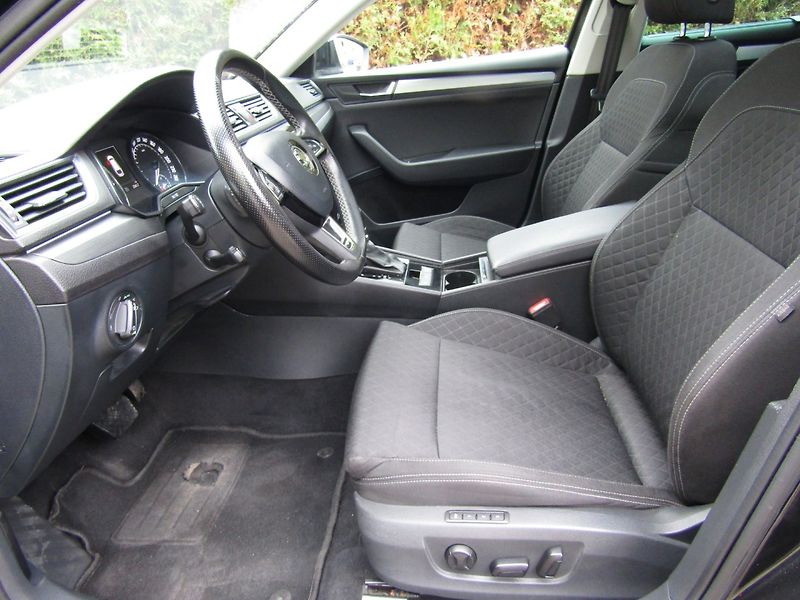 Škoda Superb (2015) 2.0 TDI 140kW DSG SPORT LINE - fotka 20 z 46